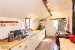 Phoenix House - Kitchen- click for photo gallery